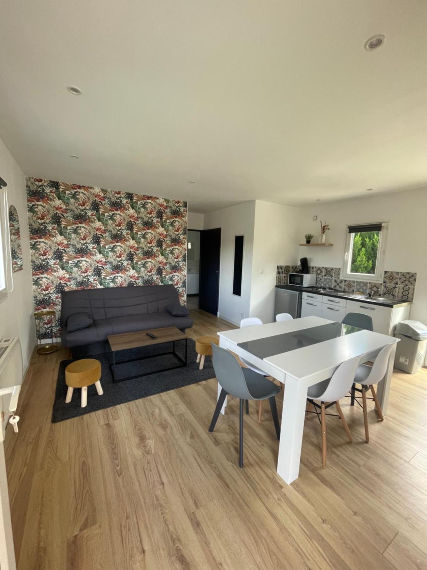 Les Chalets Du Mancel : Chalet Lulu - Bouleries Jump - 24H Du Mans Yvre-l'Eveque Экстерьер фото